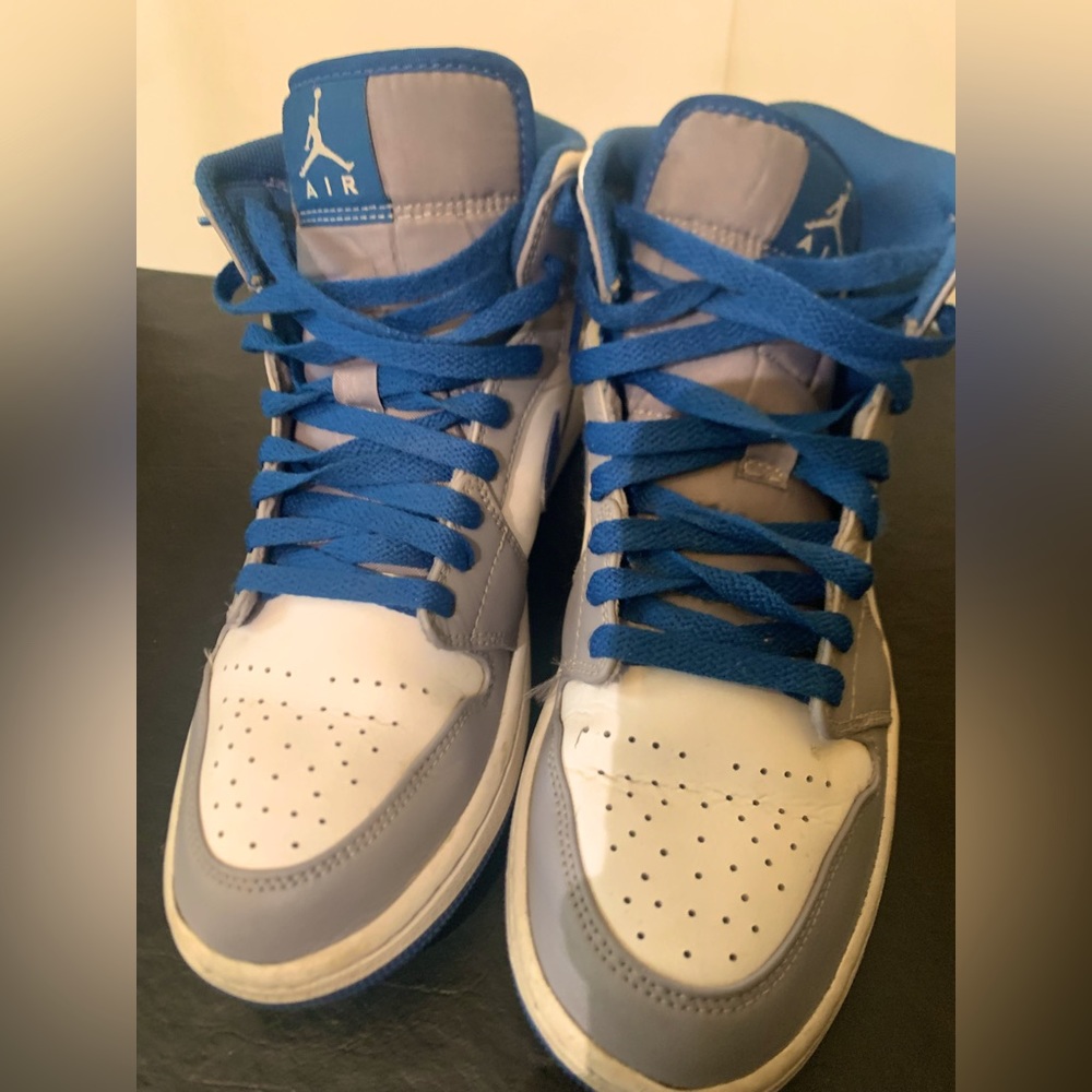 NIKE jordan 1 mid grade school men’s size 9 grey/white-true blue